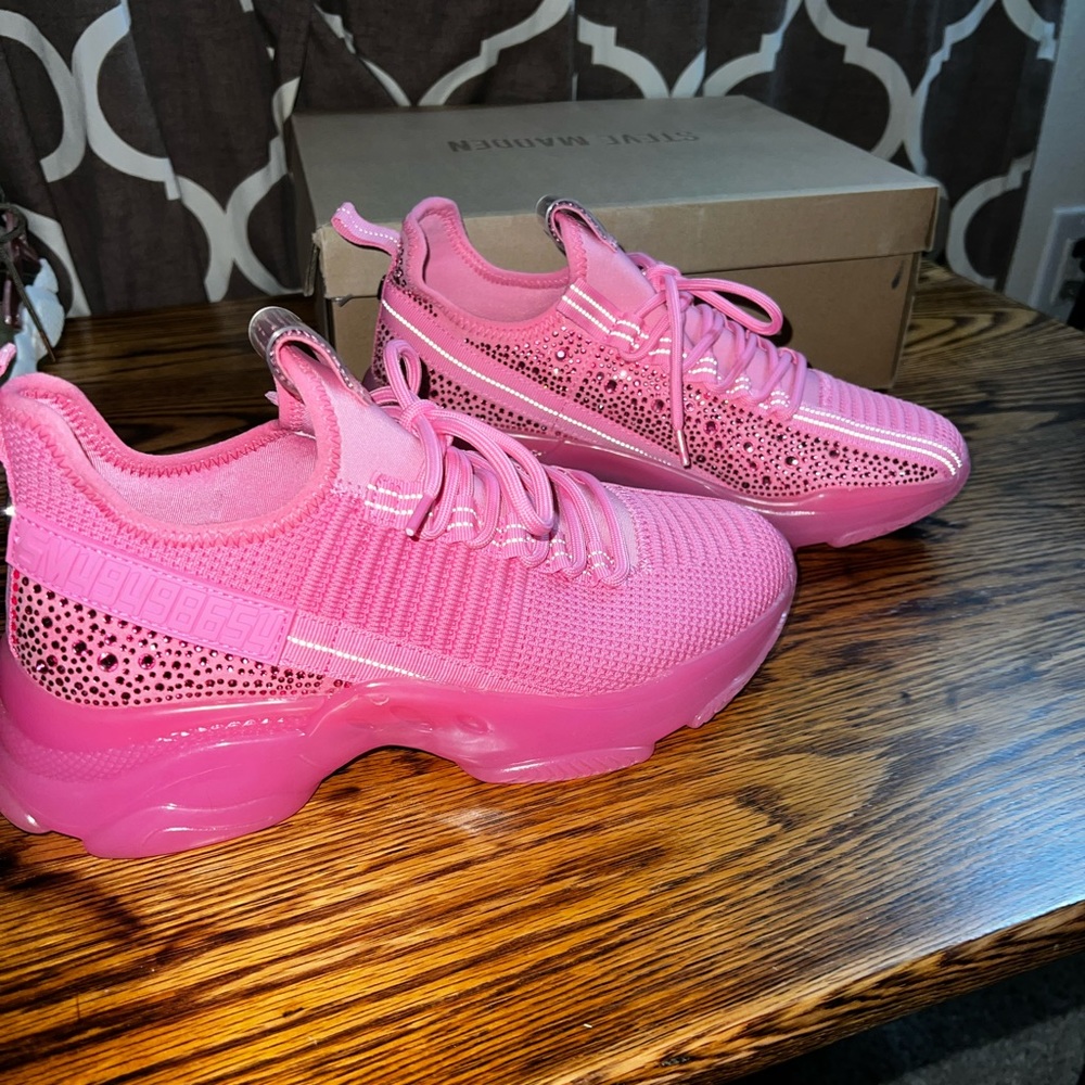 Steve Madden Hot pink MAXIMA shoes